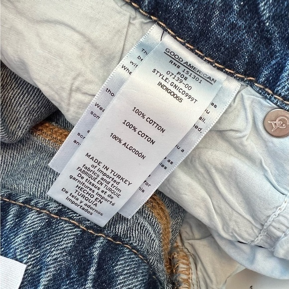 Good American Good '90s Icon in Indigo065 - Picture 16 of 16